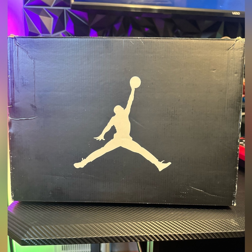 Air Jordan 12 Taxi - Picture 10 of 10